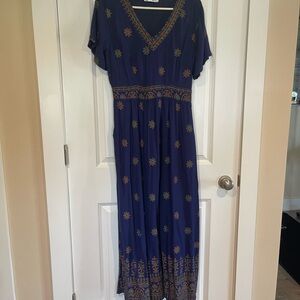 Beautiful Patterned Blue Maxi Dress